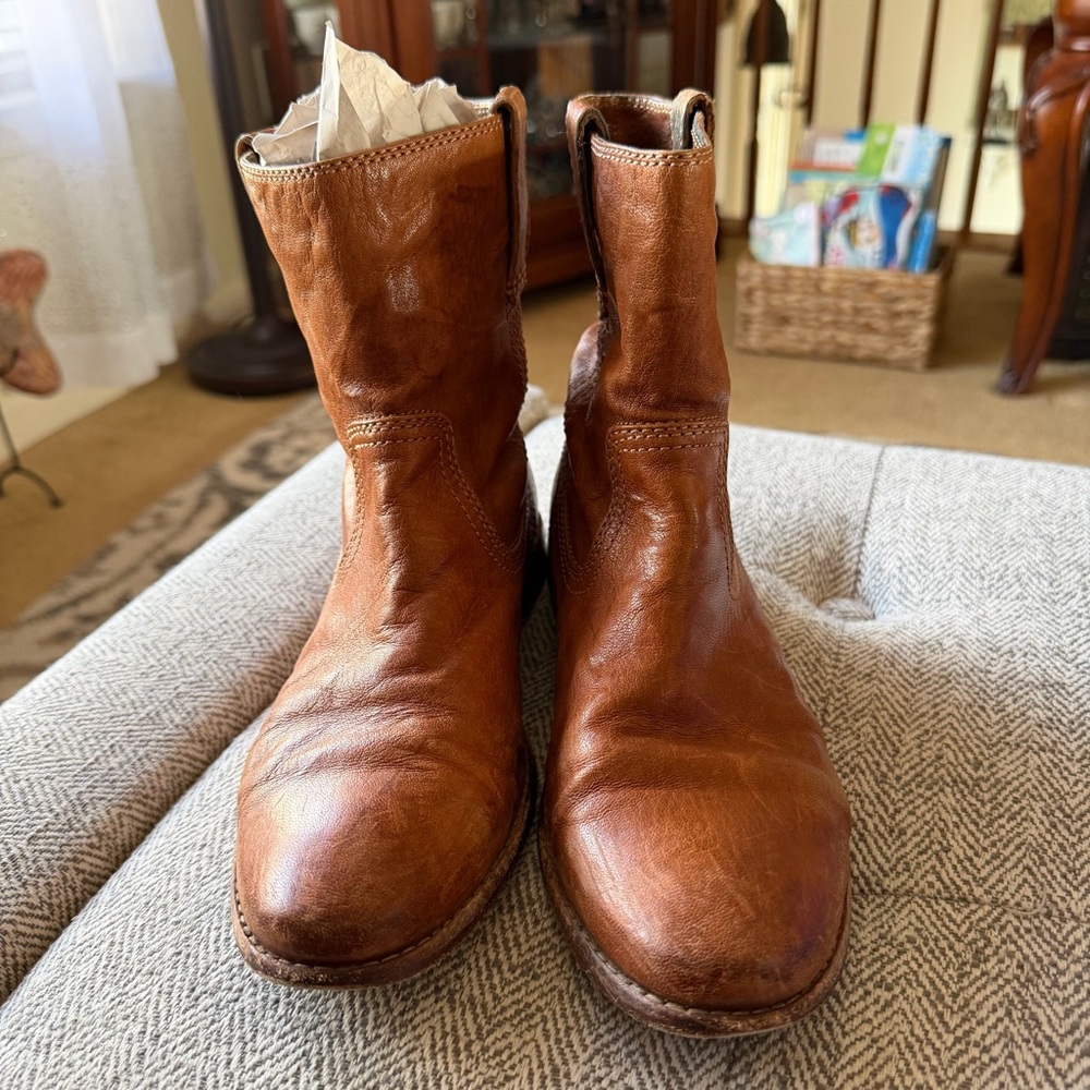Frye Women's Tan Leather Heeled Boots